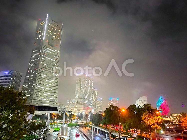 横浜みなとみらいの夜景 横浜みなとみらい,夜景,横浜の写真素材
