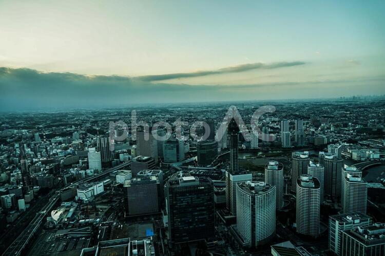 横浜ランドマークタワーから見える夕景 横浜,夕暮れ,展望台の写真素材