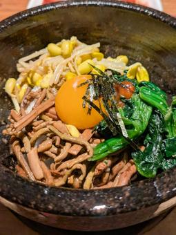 石焼ビビンバ 石焼ビビンバの写真