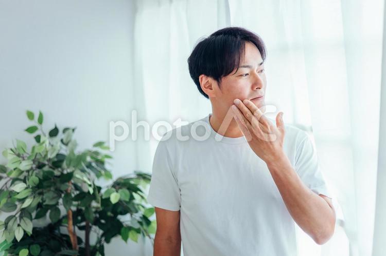 メンズビューティーイメージ（笑顔） メンズビューティー,髭脱毛,メンズの写真素材