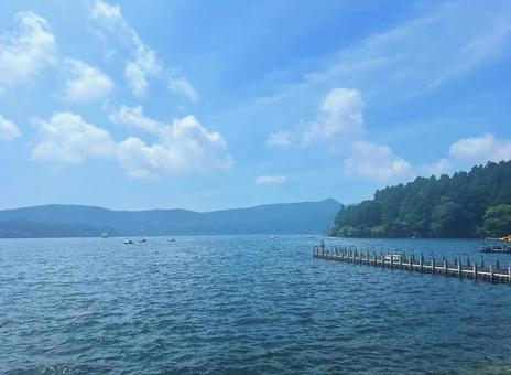 夏の湖 夏の湖の写真