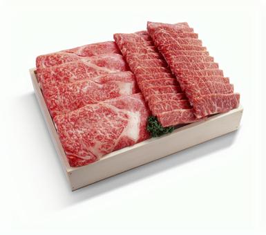 黒毛和牛 すき焼き用・焼肉用 黒毛和牛 すき焼き用・焼肉用 すき焼き用,焼肉用,白バックの写真素材