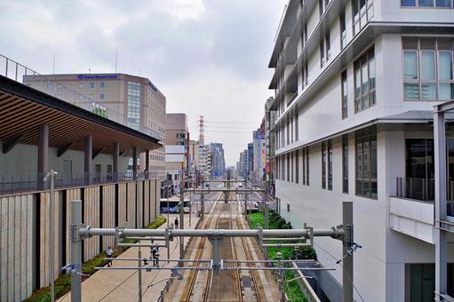 路面電車の線路が伸びる宇都宮駅東の風景 線路,路面電車,レールの写真素材