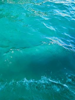 青い海 海,波,青の写真素材