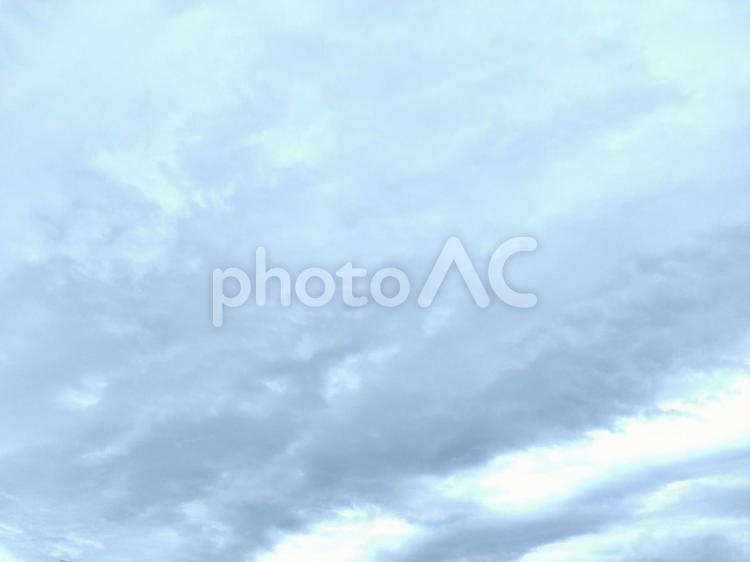 曇り空の風景 曇り,雲,曇り空の写真素材