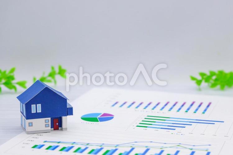 家の模型と資料 住まい,家,マイホームの写真素材