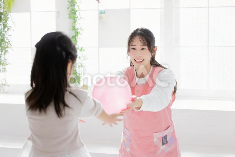 保育園　保育所　託児所 保育園,保育所,ボールの写真素材