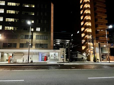 夜の伊予鉄大手町駅前 夜の伊予鉄大手町駅前 大手町駅,松山市,伊予鉄の写真素材