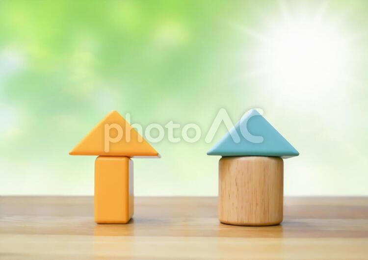 積み木　家　緑 積み木,積立,木の写真素材
