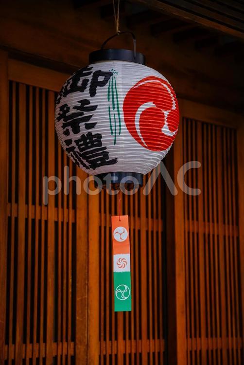 秋祭りのちょうちんが掛けられている ちょうちん,お祭り,秋の写真素材