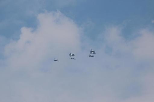 ブルーインパルスの写真