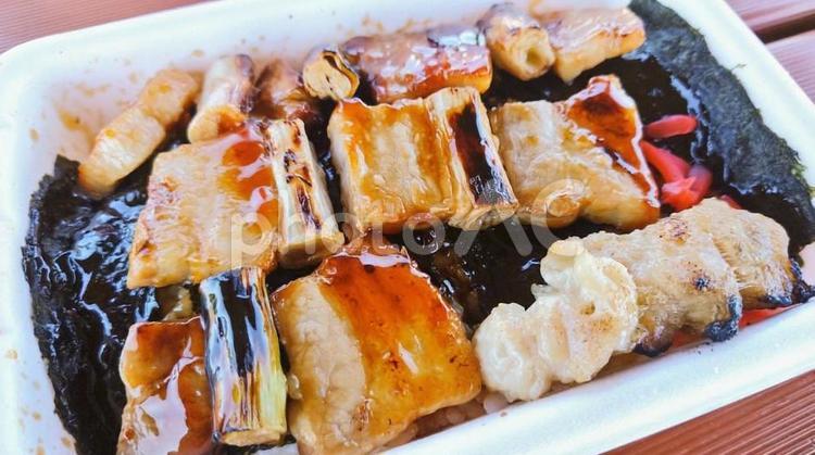 やきとり弁当 やきとり弁当,お弁当,肉の写真素材