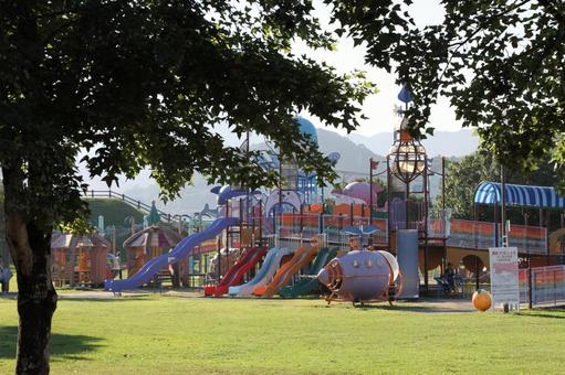 木漏れ日の公園 木漏れ日の公園 自然,公園,遊び場の写真素材