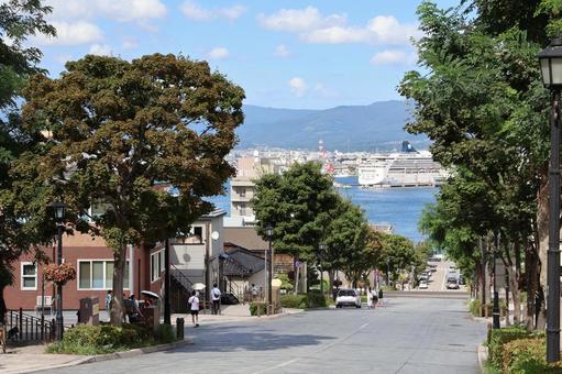 函館・八幡坂(横) 函館・八幡坂(横) 函館,八幡坂,北海道の写真素材