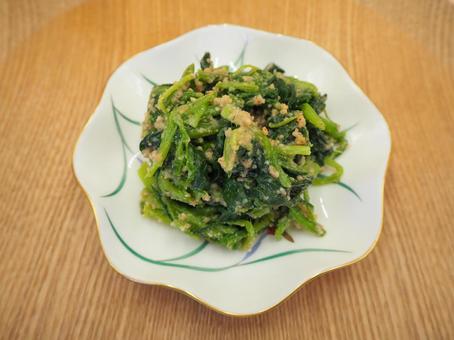 自家製・ほうれん草の胡麻和え 自家製・ほうれん草の胡麻和えの写真