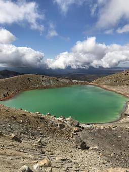 トンガリロ トンガリロ エメラルド湖,トンガリロ,トンガリロアルパインクロッシンの写真素材