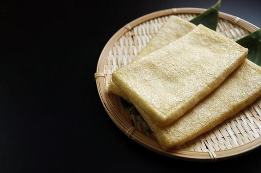 油揚げの盛り付け 油揚げの盛り付けの写真