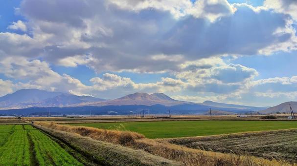 【熊本県】阿蘇山 【熊本県】阿蘇山 阿蘇山,阿蘇,風景の写真素材