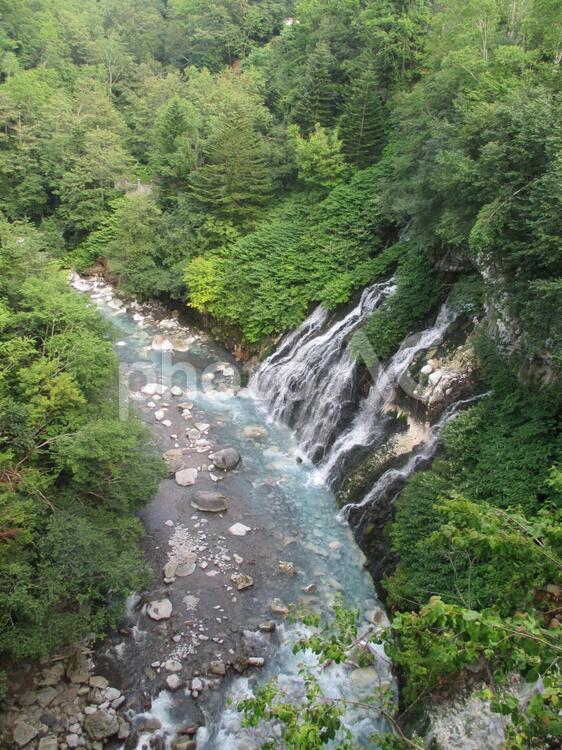 白ひげの滝（青い滝） 北海道,美瑛,青い池の写真素材