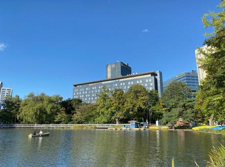 札幌市中島公園とパークホテル 札幌市中島公園とパークホテル 札幌,中島公園,北海道開拓の写真素材
