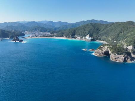 徳島県美波町　恵比須洞と大浜海岸 恵比須洞,洞窟,洞穴の写真素材