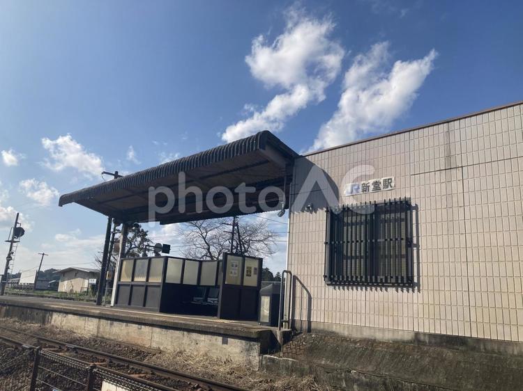 JR関西本線「新堂駅」  jr関西本線,jr,関西の写真素材