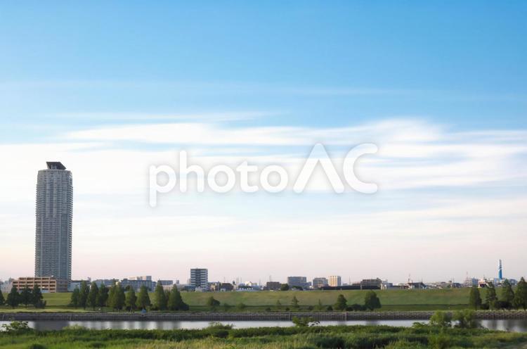 ある晴れた日の午後の街並み 風景,景色,街並の写真素材