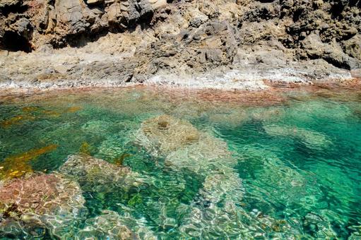 島根半島の名勝・加賀の潜戸の綺麗な海 加賀の潜戸,松江,日本海の写真素材
