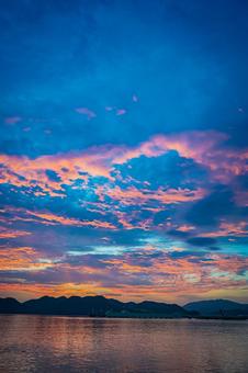 山口県　長門市の朝の海 山口県,長門市,早朝の写真素材