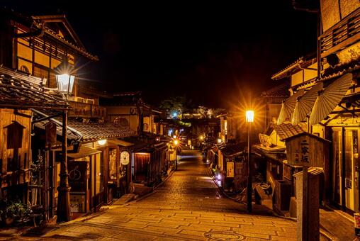 京都の風情ある古い街並み 京都,風景,街並みの写真素材