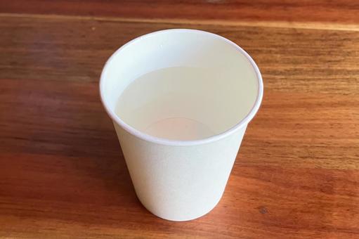 コップの水 水,透明,冷たいの写真素材