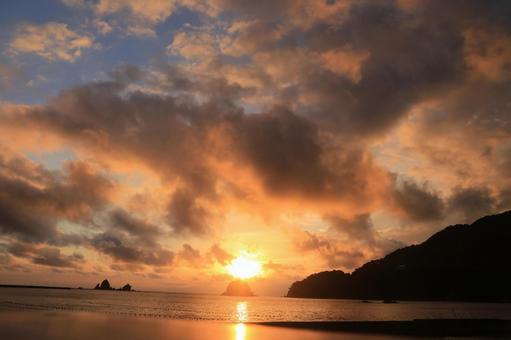 西伊豆町の素晴らしい夕陽の写真
