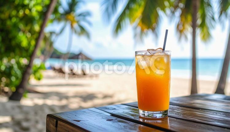 トロピカルジュース背景にヤシの木と砂浜 トロピカルジュース,飲み物,カラフルの写真素材