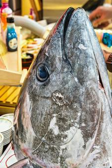 マグロの頭 マグロの頭の写真