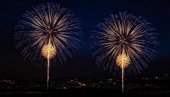 夜空にあがる打ち上げ花火 風物詩 夜空にあがる打ち上げ花火 風物詩の写真