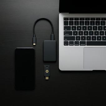 PCとスマホの保護 PCとスマホの保護の写真