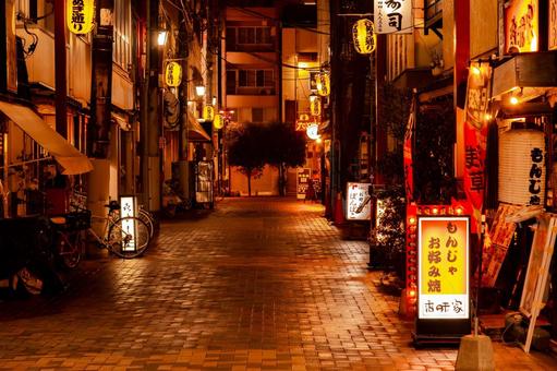 雨夜の浅草 浅草,幻想的,雨夜の写真素材