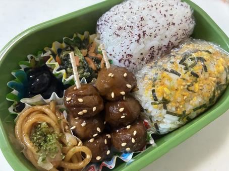 おにぎり弁当 おにぎり弁当 お弁当,弁当,子ども弁当の写真素材