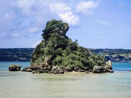 カエル島イメージ素材 カエル島イメージ素材 カエル島,古宇利島,海の写真素材