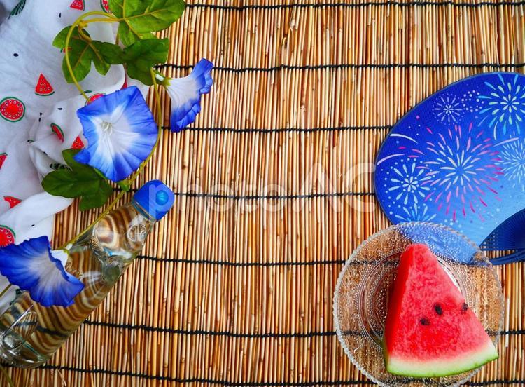 夏のイメージ.6 夏,うちわ,ラムネの写真素材