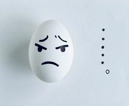 もやもや もやもや 感情,玉子,卵の写真素材