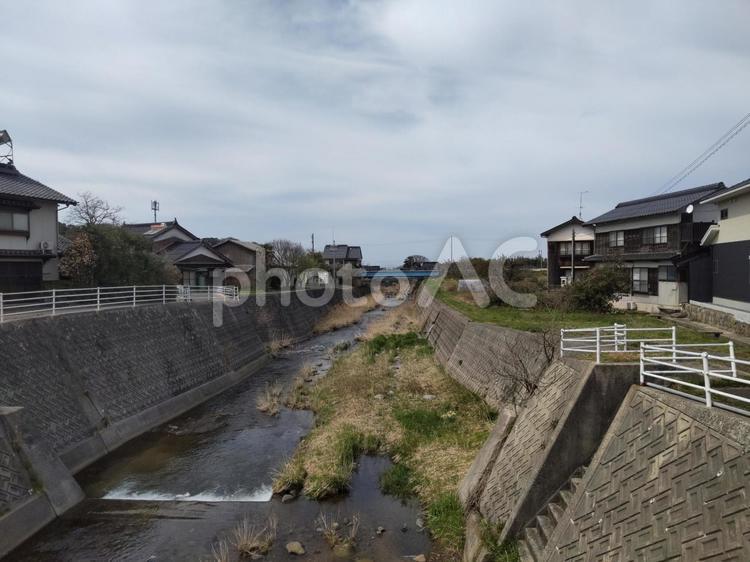街並み　川 街並み,川,空の写真素材