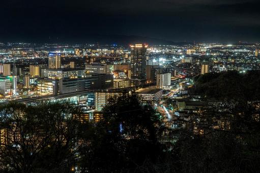 花岡山公園から見る熊本駅の夜景 花岡山公園から見る熊本駅の夜景の写真