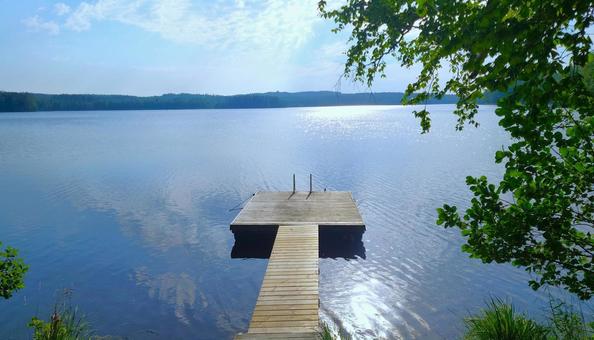 北欧の湖と桟橋 北欧の湖と桟橋 桟橋,湖,ベンチの写真素材