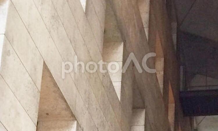 幾何学的建築 建築,幾何学,茶の写真素材