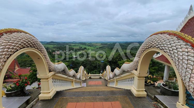 装飾が派手な階段 階段,長い,登るの写真素材