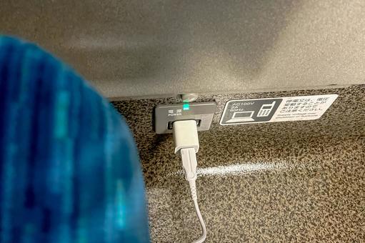 Photo, bullet train, power supply, usb, 