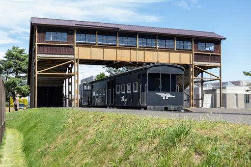 中湧別駅記念館に残る鉄道遺構のこ線橋 中湧別駅記念館に残る鉄道遺構のこ線橋 中湧別記念館,鉄道遺構,跨線橋の写真素材