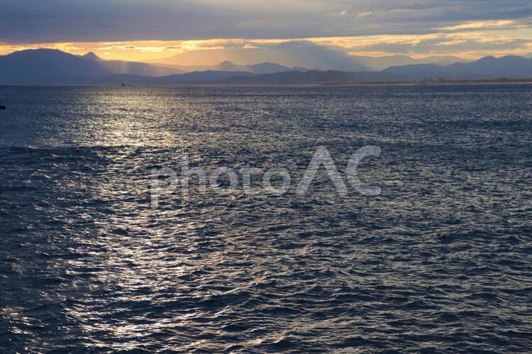 海と夕焼け 海,波,夕方の写真素材