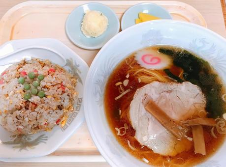 ラーメンセット ラーメンセット,ランチセット,醤油らーめんの写真素材
